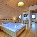 Dom W Hubie Z Sauna I Bawialnia Dla Dzieci Maniowy
