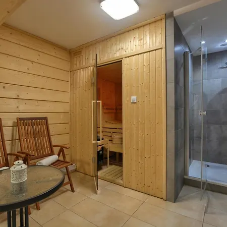 Dom W Hubie Z Sauna I Bawialnia Dla Dzieci *